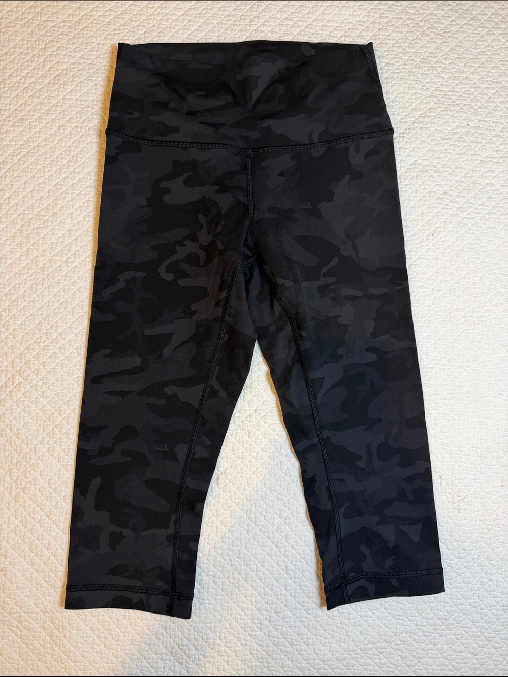 Lululemon Wunder Under Hi-Rise 17” Crop Incognito Camo Multi Grey Size 6